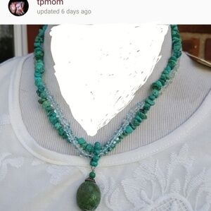 Turquoise and glass bead necklace.‎
